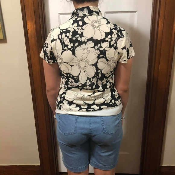 Floral Banana Republic Blouse - Picture 2 of 9